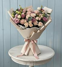 Букет цветов из:  Розы и Лизиантусы в Бытошь