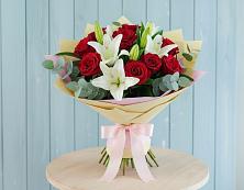 Букет цветов из:  Лилии и Розы в Бытошь