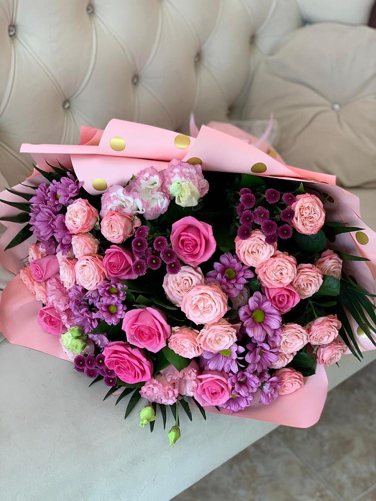 Букет цветов из: Хризантемы, Розы и Лизиантусы в Бытошь