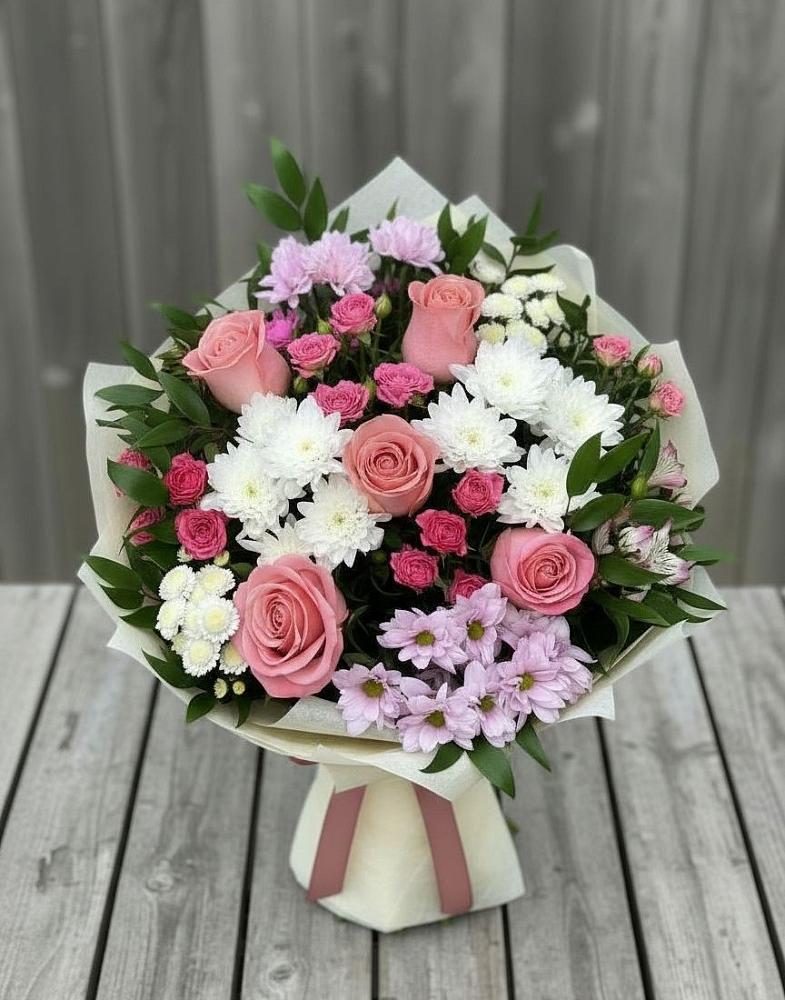 Букет цветов из: Альстромерии, Гвоздики, Розы и Хризантемы в Бытошь