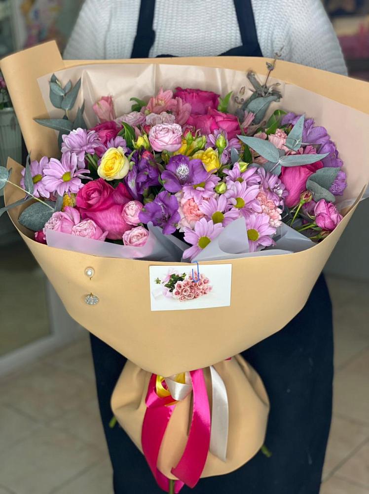 Букет цветов из: Хризантемы, Гвоздики и Альстромерии в Бытошь