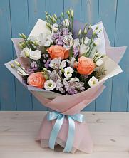 Букет цветов из:  Лизиантусы, Розы, Альстромерии и Гипсофила в Бытошь