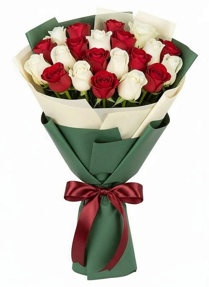 Букет Микс из красных и белых роз в Бытошь