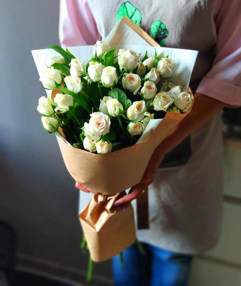 Букет цветов из: Розы в Бытошь
