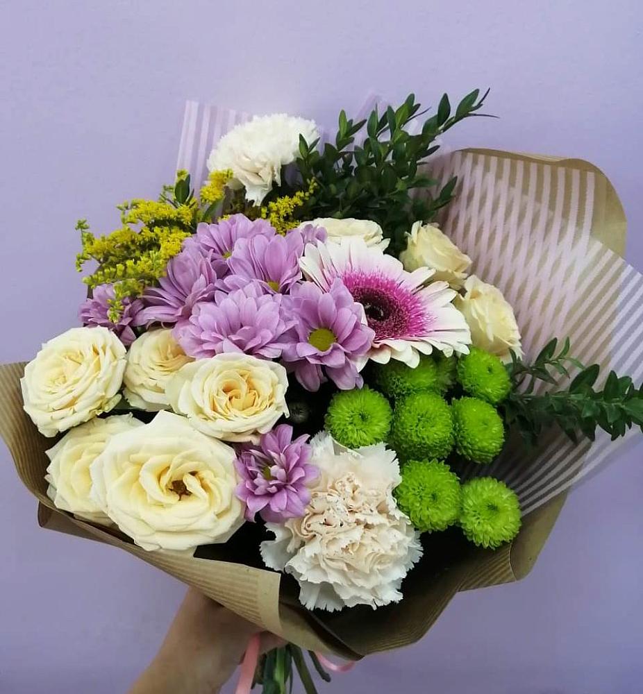 Букет цветов из: Хризантемы, Розы, Гвоздики и Герберы в Бытошь