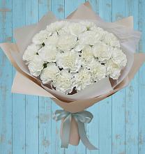 Букет цветов из:  Гвоздики в Бытошь