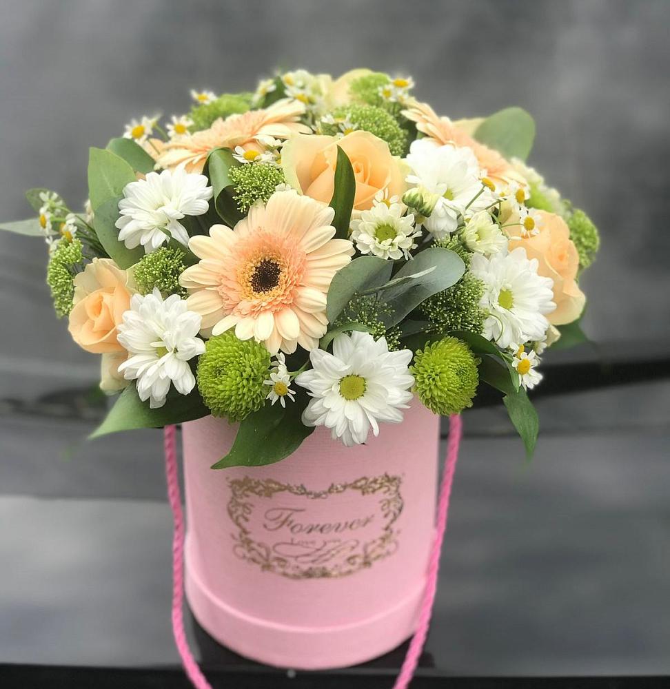 Цветочная композиция из Розы, Герберы и Хризантемы в шляпной коробке в Бытошь