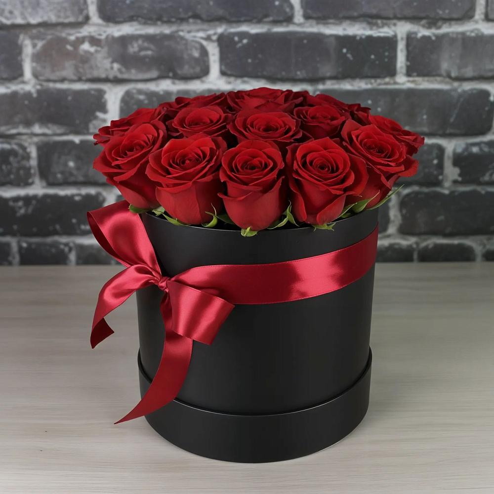 Цветочная композиция из Розы в шляпной коробке в Бытошь