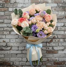 Букет цветов из:  Розы, Лизиантусы и Гвоздики в Бытошь