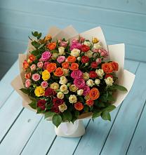 Букет Микс из разноцветных кустовых роз в Бытошь