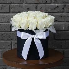 Цветочная композиция из Розы в шляпной коробке в Бытошь