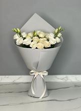 Букет цветов из:  Розы и Лизиантусы в Бытошь